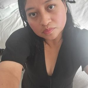 Meet your Posher, Amalia